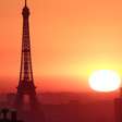 Onda de calor extremo provoca fechamento do topo da Torre Eiffel