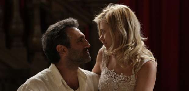 'Joia Rara': Mundo prepara jantar romântico para Iolanda