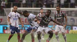 Bahia vence Fluminense de virada em jogo marcado por temporal e paralisação