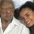 'Para quem pensou que Izidório ia morrer': vovô de 95 anos viraliza após cochilo dramático