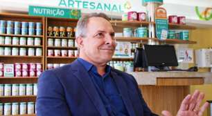 Paraplégico desde os 2 anos, empresário trocou sonho de ser médico