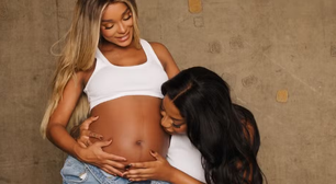 Ludmilla e Brunna Gonçalves compartilham foto com bebê Zuri no colo