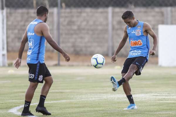 Corinthians encerra preparação para o duelo diante do CSA; veja a provável escalação