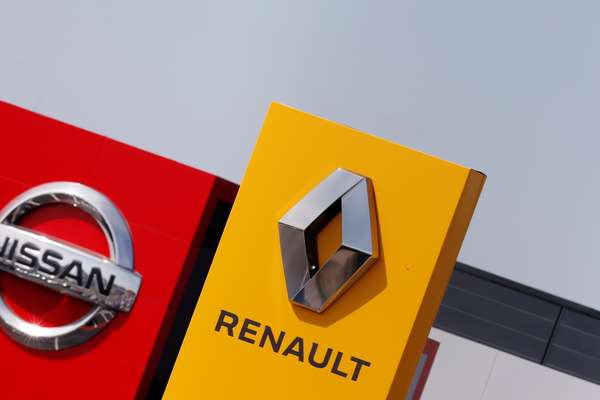 Logos da Renault e da Nissan
09/07/2019
REUTERS/Christian Hartmann