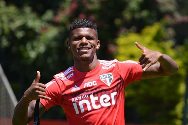 Arboleda encara o Palmeiras para se redimir de 'estupidez' nas férias