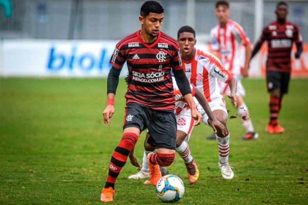 Com sintomas de gripe, lateral do time Sub-20 do Flamengo é liberado