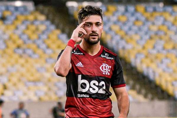 Com belo gol, Arrascaeta decidiu o jogo diante da Portuguesa-RJ (Foto: Marcelo Cortes / Flamengo)