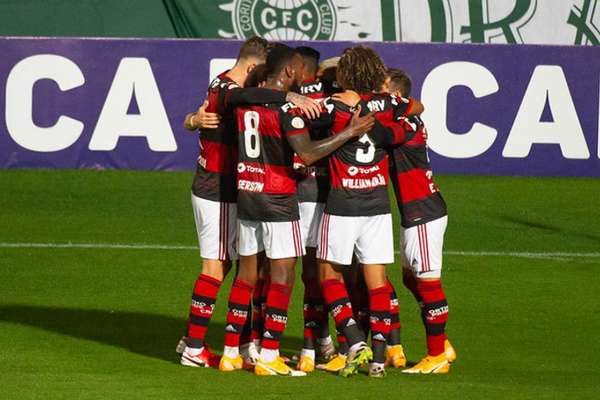 Mengão escalado para o duelo contra o Grêmio; confira