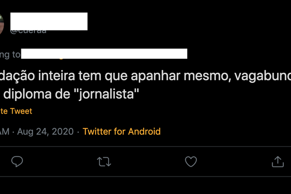 Reprodução de tuíte com ataque a jornalistas