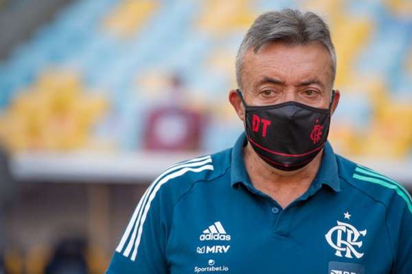 Domènec Torrent em partida do Flamengo no Maracanã (Foto: Alexandre Vidal/Flamengo)