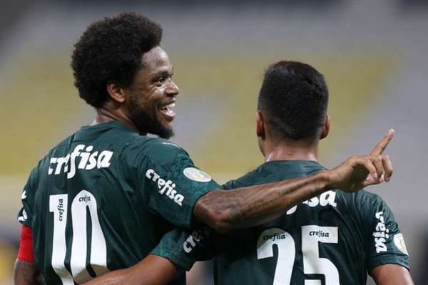 Luiz Adriano marcou um dos gols na vitória por 2 a 0 sobre o Corinthians (Foto: Cesar Greco/Palmeiras)
