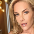 Justiça extingue dívida milionária de Ana Hickmann após concluir que assinatura foi falsificada