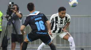 Botafogo tem gol anulado pelo VAR, empata com o Grêmio e volta ao topo do Brasileirão