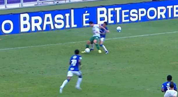Gol do Cruzeiro é anulado contra a Chapecoense após revisão do VAR; ouça áudio da decisão