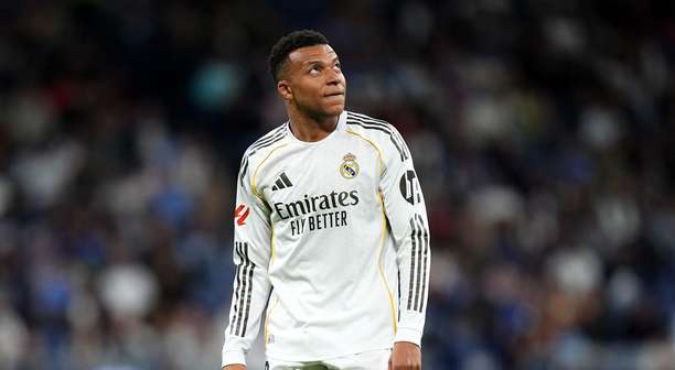 Ranking de clubes da UEFA tem novo líder e queda do Real Madrid