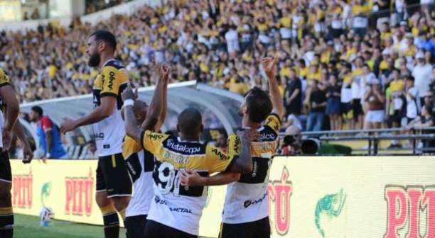 Em duelo direto, Criciúma vence Vila Nova e mantém liderança da Série B