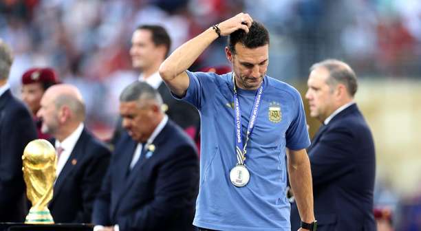 Scaloni lamenta derrota da Argentina, mas exalta entrega da equipe na Copa do Mundo