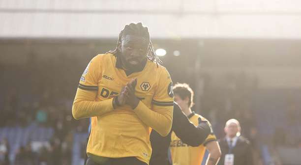 Jogador impede treino do time e força saída do Wolverhampton