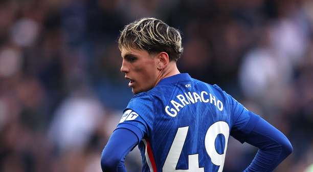 Garnacho é emprestado para clube inglês após perder espaço no Chelsea