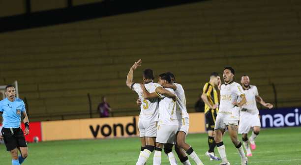 Criciúma x Náutico: onde assistir, escalações e arbitragem