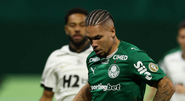 Paulinho é diagnosticado com entorse no tornozelo e volta a desfalcar o Palmeiras
