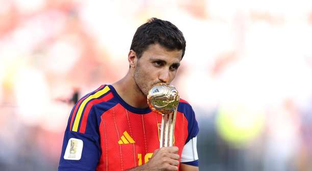 Manchester City atualiza quadro clínico de Rodri após cirurgia