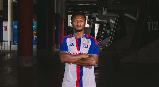 Lyon anuncia chegada de atacante belga