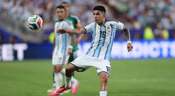 Thiago Almada define futuro em meio à disputa entre Flamengo e River Plate; saiba mais