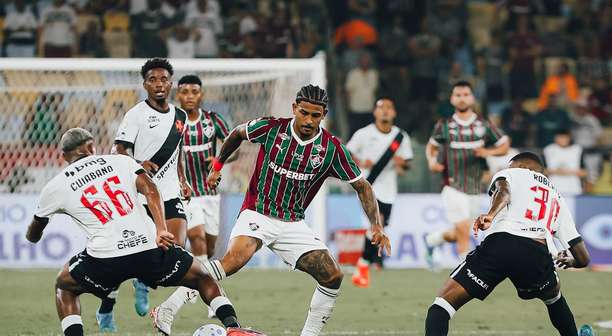 Vasco domina o Fluminense no Maracanã, elimina o rival e avança às quartas da Copa do Brasil