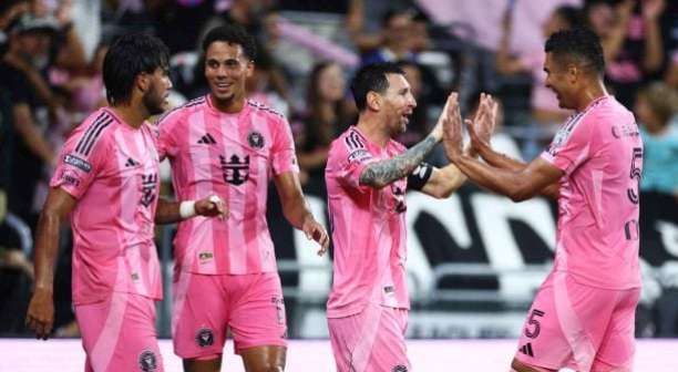 Casemiro exalta postura de Messi após drama familiar: "Nunca vi isso"
