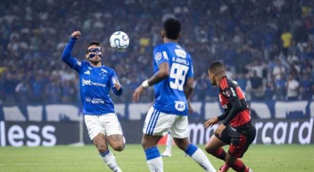 Em jogo tenso, Cruzeiro e Flamengo empatam nas oitavas da Liberta