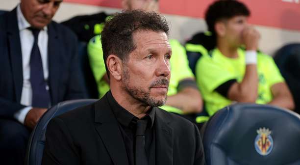 Simeone toma decisão importante sobre Álvarez antes de estreia do Atlético de Madrid em La Liga