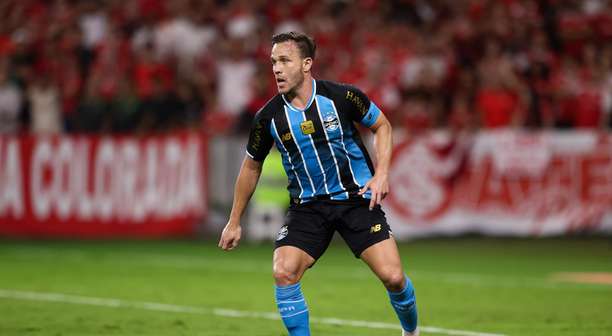 Arthur Melo negocia saída da Juventus de olho em novo clube