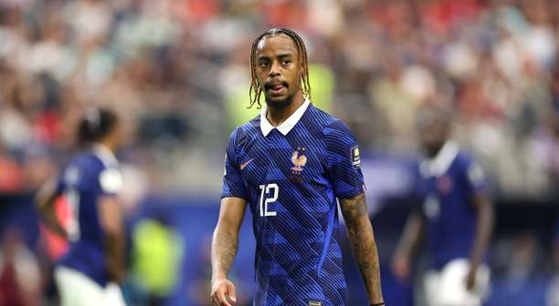 Clube da Premier League se aproxima de contratar Barcola após acordo, segundo imprensa inglesa