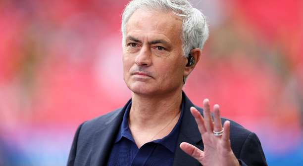 Mourinho defende Bola de Ouro para jogador do Real Madrid: "O melhor está aqui"
