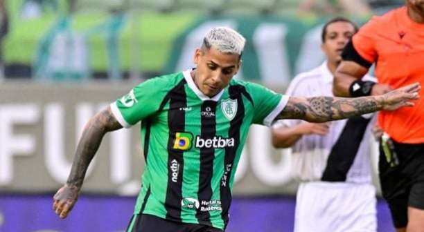 Ponte Preta evita W.O. com garotos da base, mas perde para América-MG