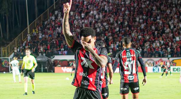 Vitória busca tirar vantagem do Vasco no Barradão e conquistar vaga na semifinal da Copa do Brasil