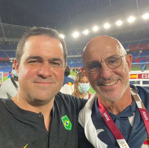 André Jardine é um dos dois técnico que venceram De la Fuente em uma final