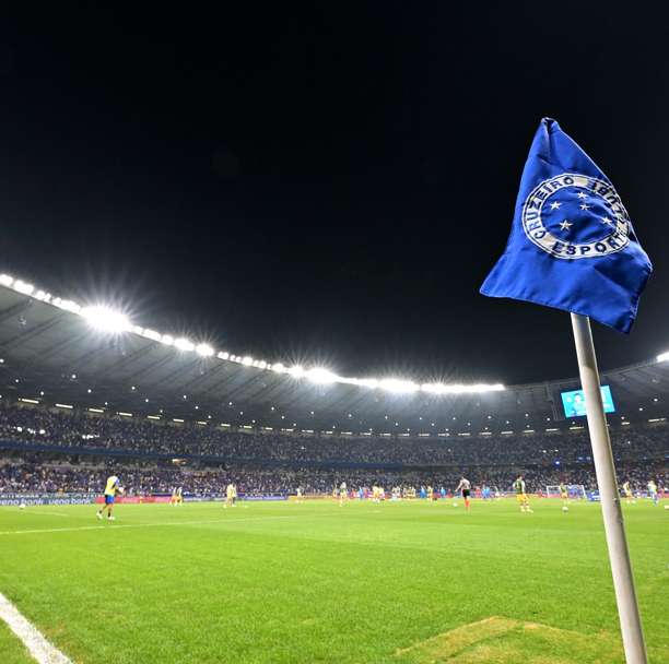 Cruzeiro encaminha dupla de reforços para o ataque e mira inscrição na Libertadores