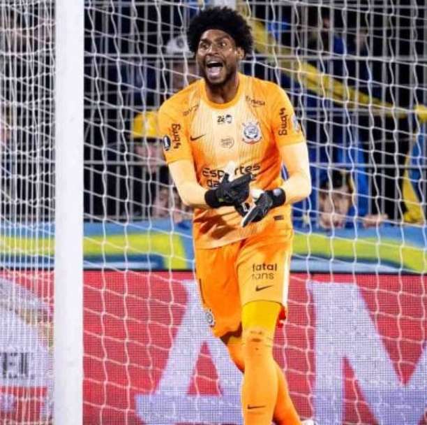 Rosario Central acusa torcida do Corinthians de racismo e provocação