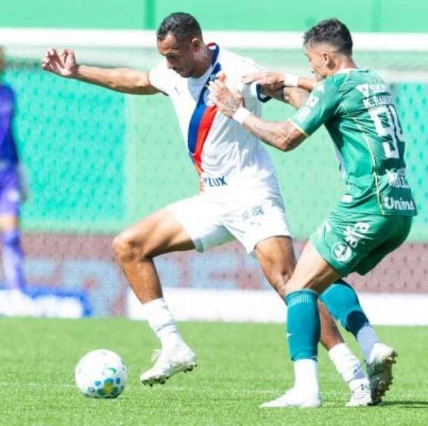 Teve de tudo: Chapecoense e Bahia empatam em jogo de seis gols