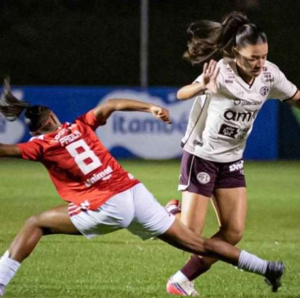 Internacional leva virada em casa da Ferroviária, que entra no G4 do Brasileirão