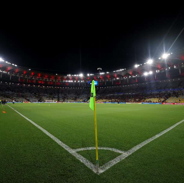 Diretor do Maracanã é demitido pelo Flamengo em meio à onda de críticas sobre o gramado