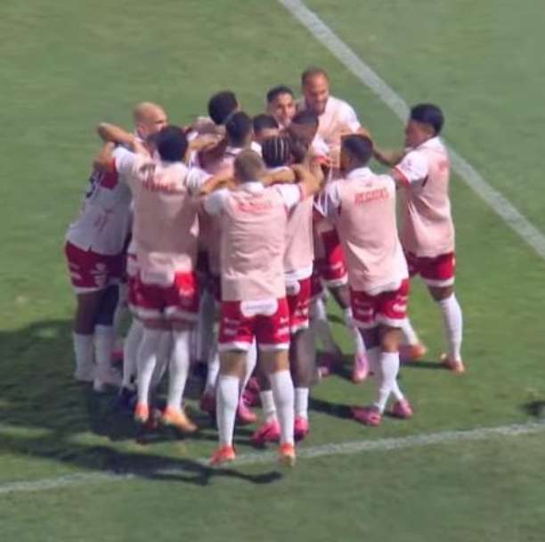 CRB vence Criciúma em fim de jogo dramático e com gol anulado