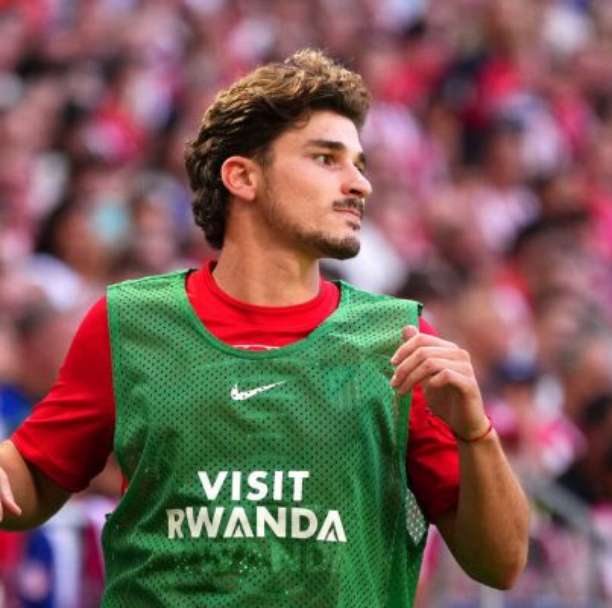 Atlético de Madrid mantém veto a Julián Álvarez no Barcelona