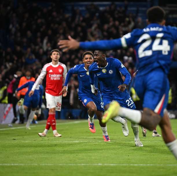 Arsenal x Chelsea: rivais gastam bilhões em busca do título