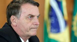 'Não se dá golpe com um general da reserva e meia dúzia de oficiais', diz Bolsonaro