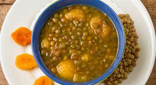 Sopa de lentilha com damasco