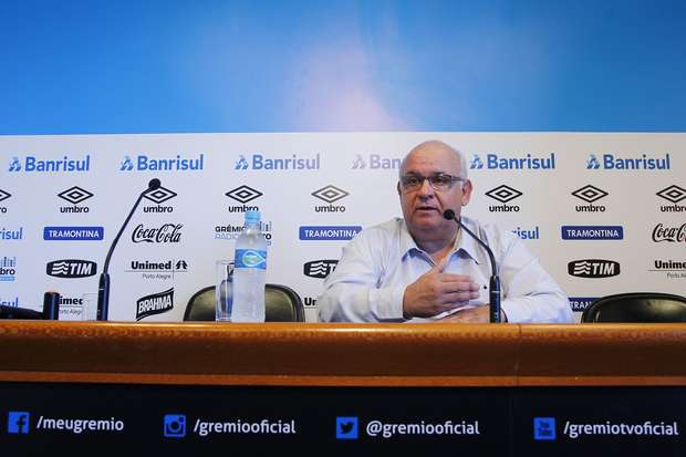 Grêmio pode definir novo vice de futebol nesta segunda-feira