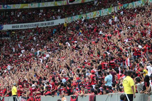 OFF: Arenas da Copa dão prejuízo de quase R$ 18 milhões